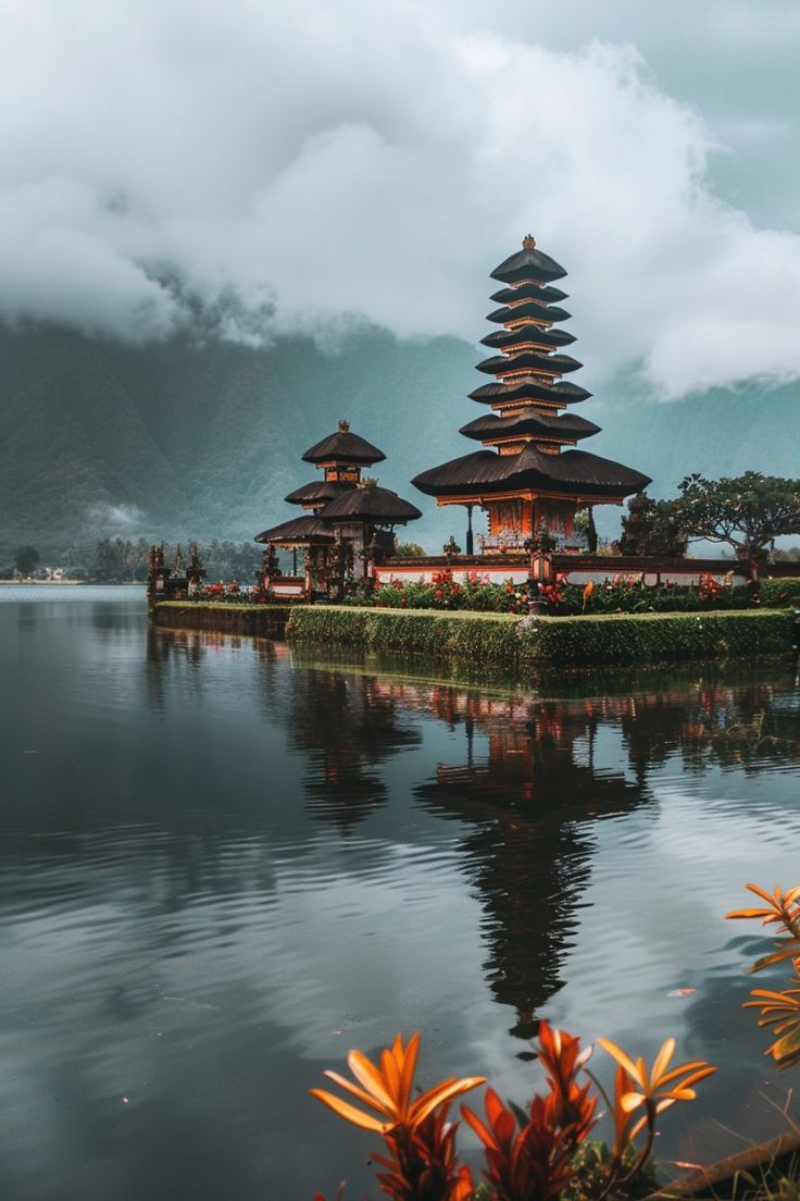 Keindahan alam dan budaya Bali